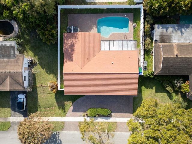 1710 NW 106th Ter, Pembroke Pines, FL 33026