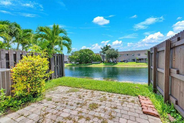 9011 SW 227th St 1, Cutler Bay, FL 33190