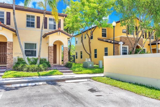 9011 SW 227th St 1, Cutler Bay, FL 33190