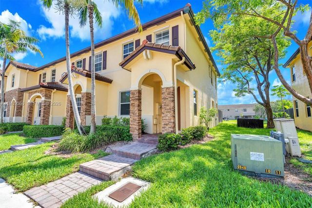 9011 SW 227th St 1, Cutler Bay, FL 33190