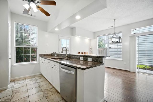 1816 Riddlesworth DR, Virginia Beach, VA 23456