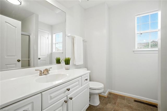 1816 Riddlesworth DR, Virginia Beach, VA 23456