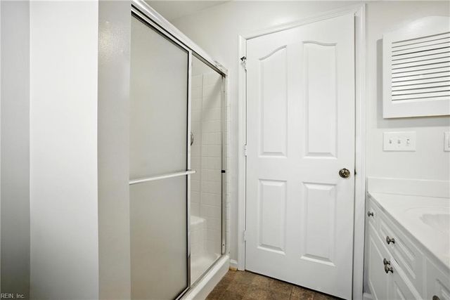 1816 Riddlesworth DR, Virginia Beach, VA 23456