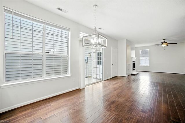 1816 Riddlesworth DR, Virginia Beach, VA 23456