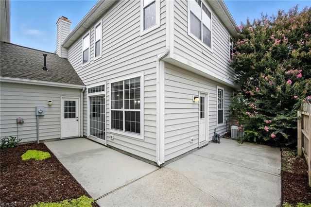 1816 Riddlesworth DR, Virginia Beach, VA 23456