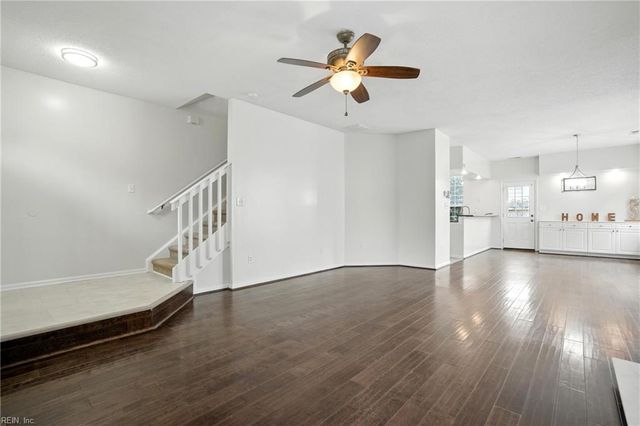 1816 Riddlesworth DR, Virginia Beach, VA 23456
