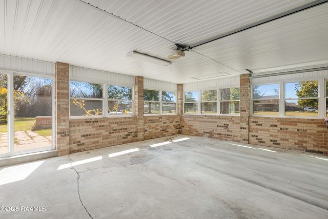 110 Rue Cordial, Carencro, LA 70520