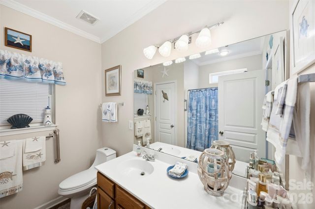40 Ashton Bluff Circle, Mount Holly, NC 28120