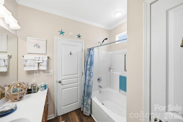 40 Ashton Bluff Circle, Mount Holly, NC 28120