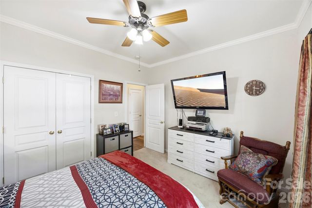 40 Ashton Bluff Circle, Mount Holly, NC 28120