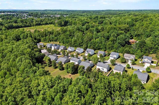 40 Ashton Bluff Circle, Mount Holly, NC 28120