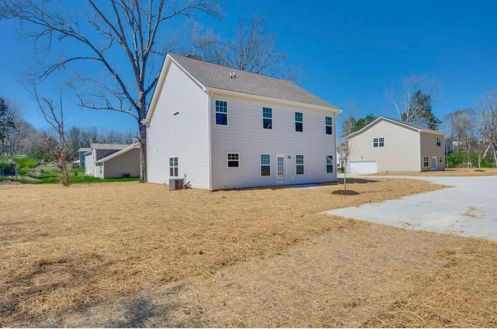 100 Hapoel Ln, La Vergne, TN 37086