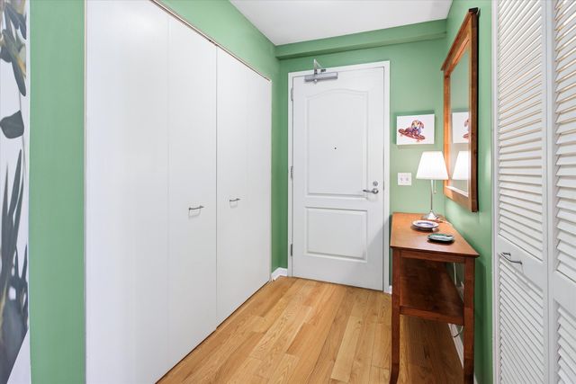 125 S JEFFERSON Street 1905, Chicago, IL 60661