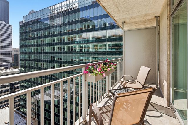 125 S JEFFERSON Street 1905, Chicago, IL 60661