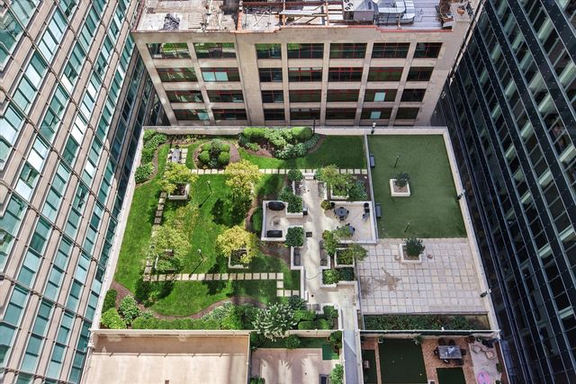 125 S JEFFERSON Street 1905, Chicago, IL 60661