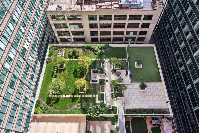 125 S JEFFERSON Street 1905, Chicago, IL 60661