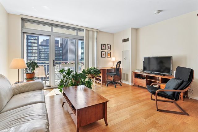 125 S JEFFERSON Street 1905, Chicago, IL 60661
