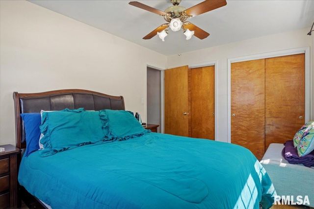 12 N OXFORD Road, Springfield, IL 62702