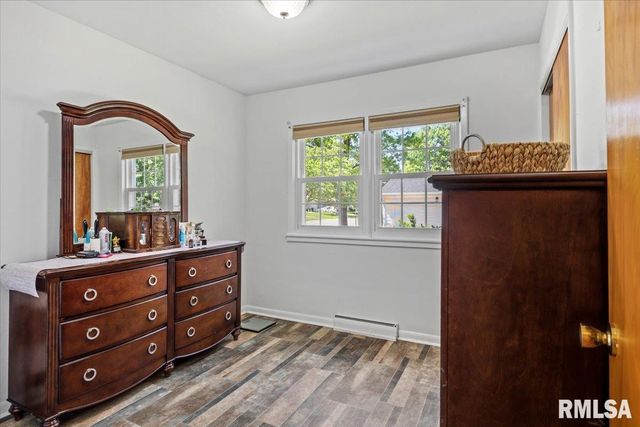 12 N OXFORD Road, Springfield, IL 62702
