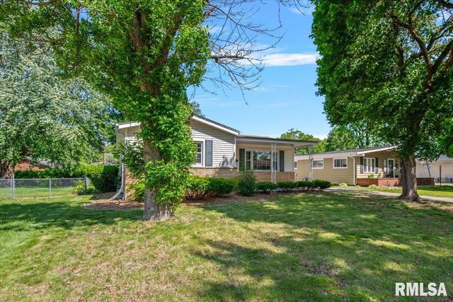 12 N OXFORD Road, Springfield, IL 62702