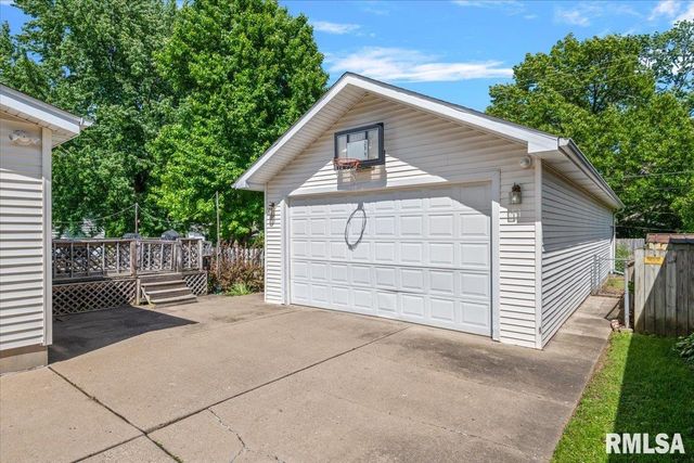 12 N OXFORD Road, Springfield, IL 62702