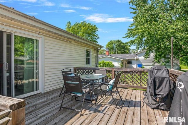 12 N OXFORD Road, Springfield, IL 62702