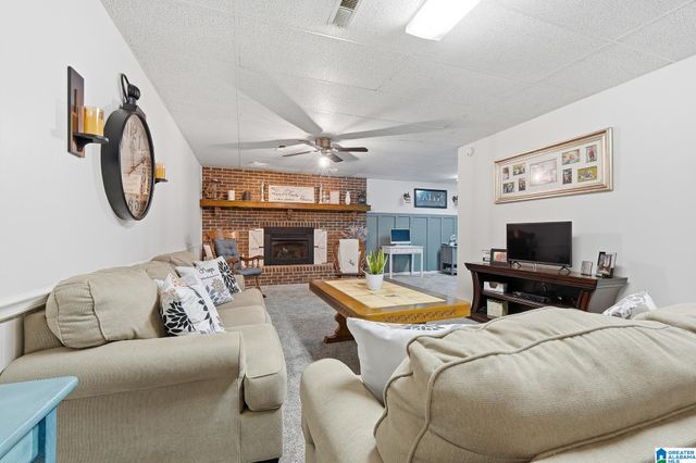 1447 LONGBROOK DRIVE NE, Cullman, AL 35055