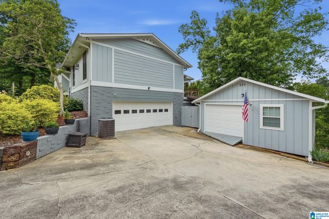 1447 LONGBROOK DRIVE NE, Cullman, AL 35055