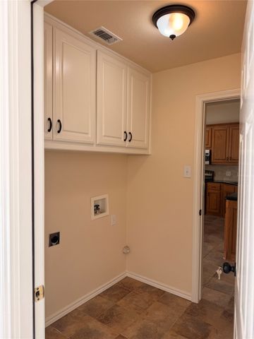 8805 Rolling Springs Court, Fort Worth, TX 76120