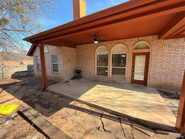 8805 Rolling Springs Court, Fort Worth, TX 76120