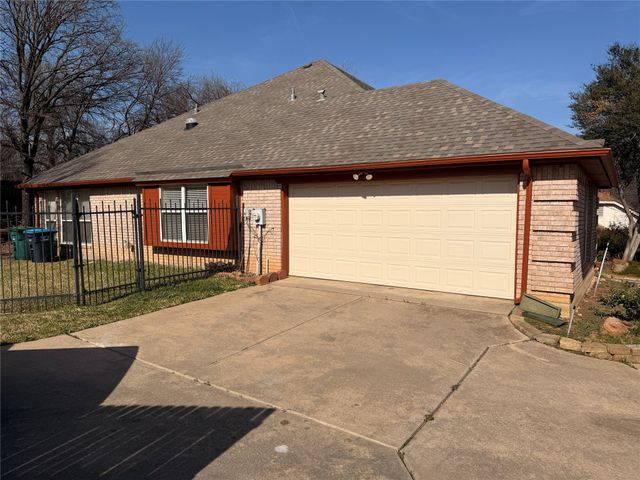 8805 Rolling Springs Court, Fort Worth, TX 76120
