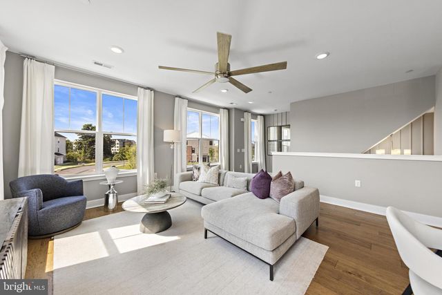 163 LEONA STEWART LN, Pennington, NJ 08534