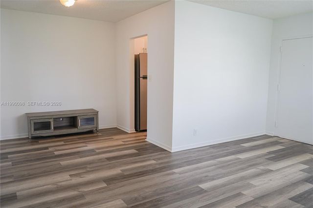 2008 Jackson St D1, Hollywood, FL 33020