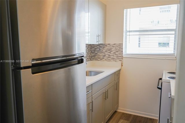 2008 Jackson St D1, Hollywood, FL 33020