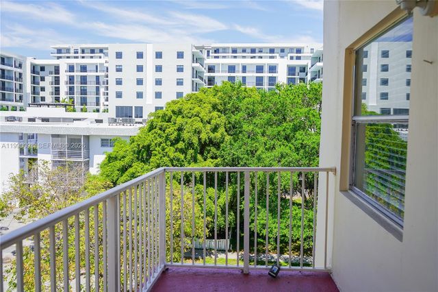 2008 Jackson St D1, Hollywood, FL 33020