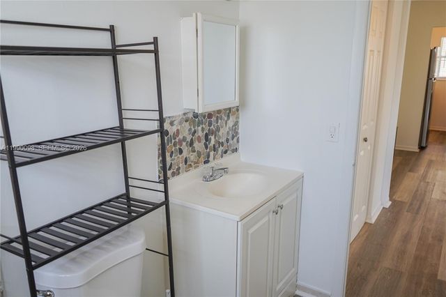 2008 Jackson St D1, Hollywood, FL 33020