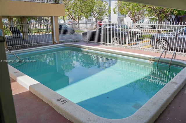 2008 Jackson St D1, Hollywood, FL 33020