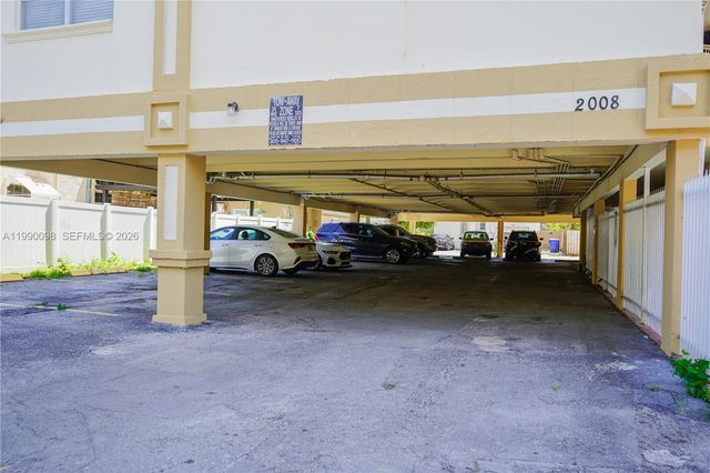 2008 Jackson St D1, Hollywood, FL 33020