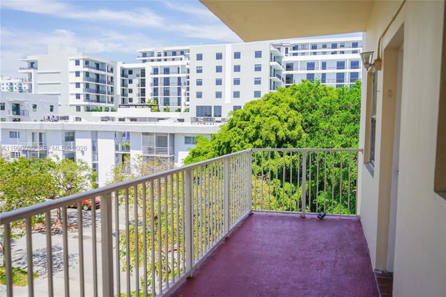 2008 Jackson St D1, Hollywood, FL 33020
