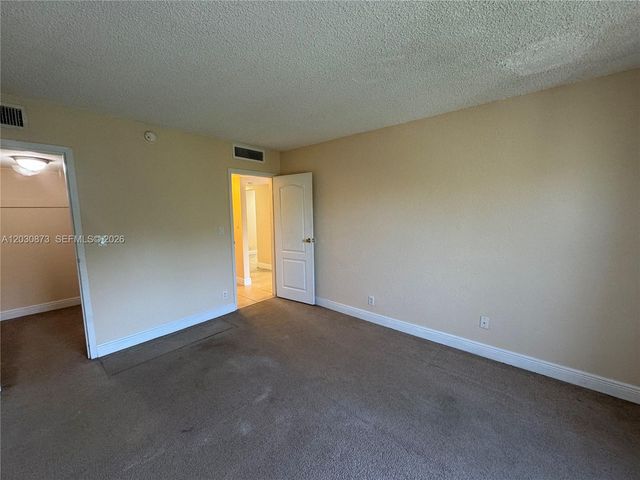 5201 Geneva Way 308, Doral, FL 33166