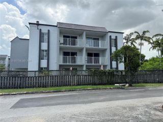 5201 Geneva Way 308, Doral, FL 33166