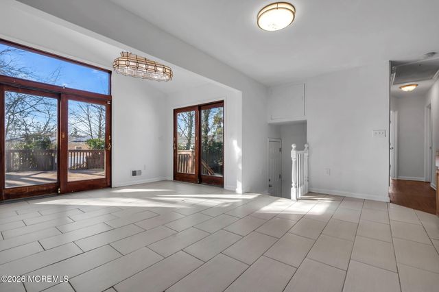 23 Tilton Avenue, Toms River, NJ 08757