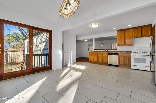 23 Tilton Avenue, Toms River, NJ 08757