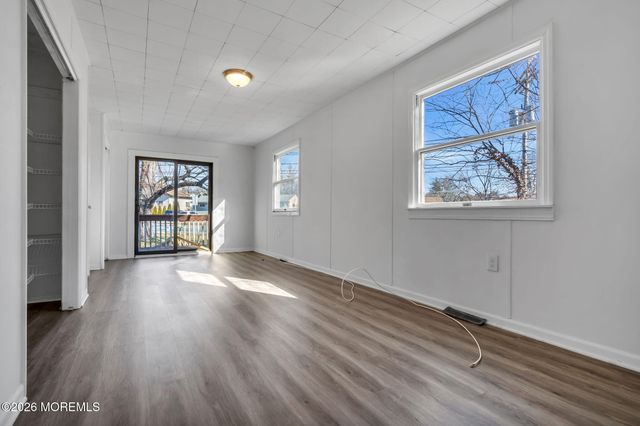 23 Tilton Avenue, Toms River, NJ 08757