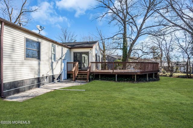 23 Tilton Avenue, Toms River, NJ 08757