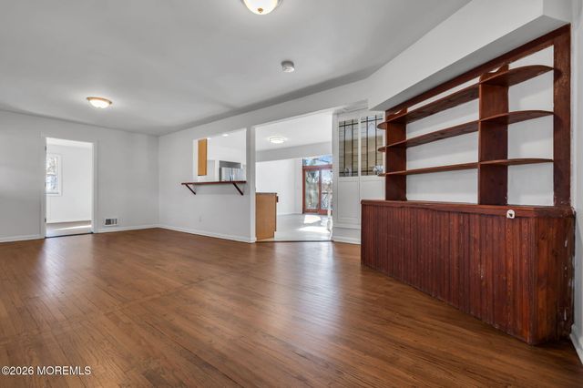 23 Tilton Avenue, Toms River, NJ 08757