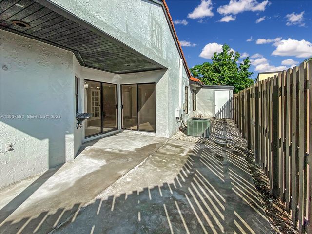 14980 SW 48th Ter 28F, Miami, FL 33185