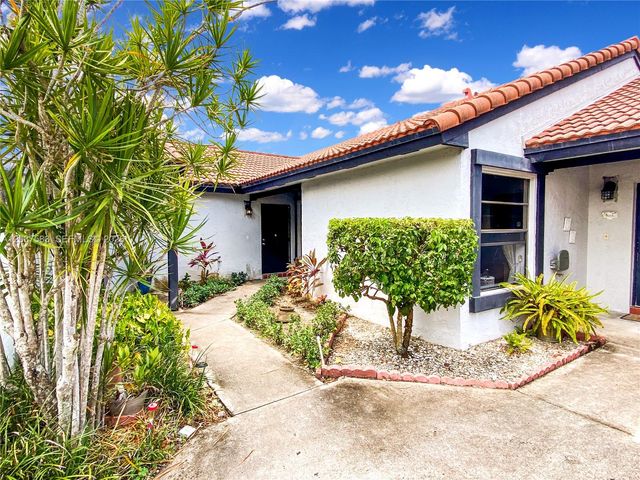 14980 SW 48th Ter 28F, Miami, FL 33185