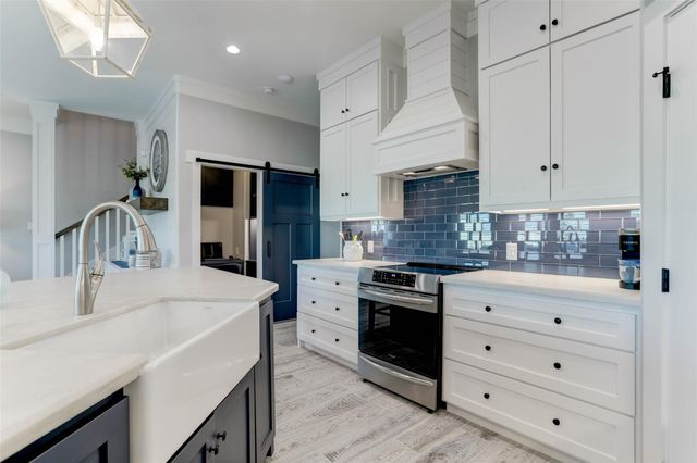 4219 Nueces Drive, Galveston, TX 77554