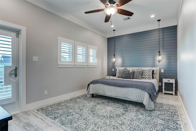 4219 Nueces Drive, Galveston, TX 77554